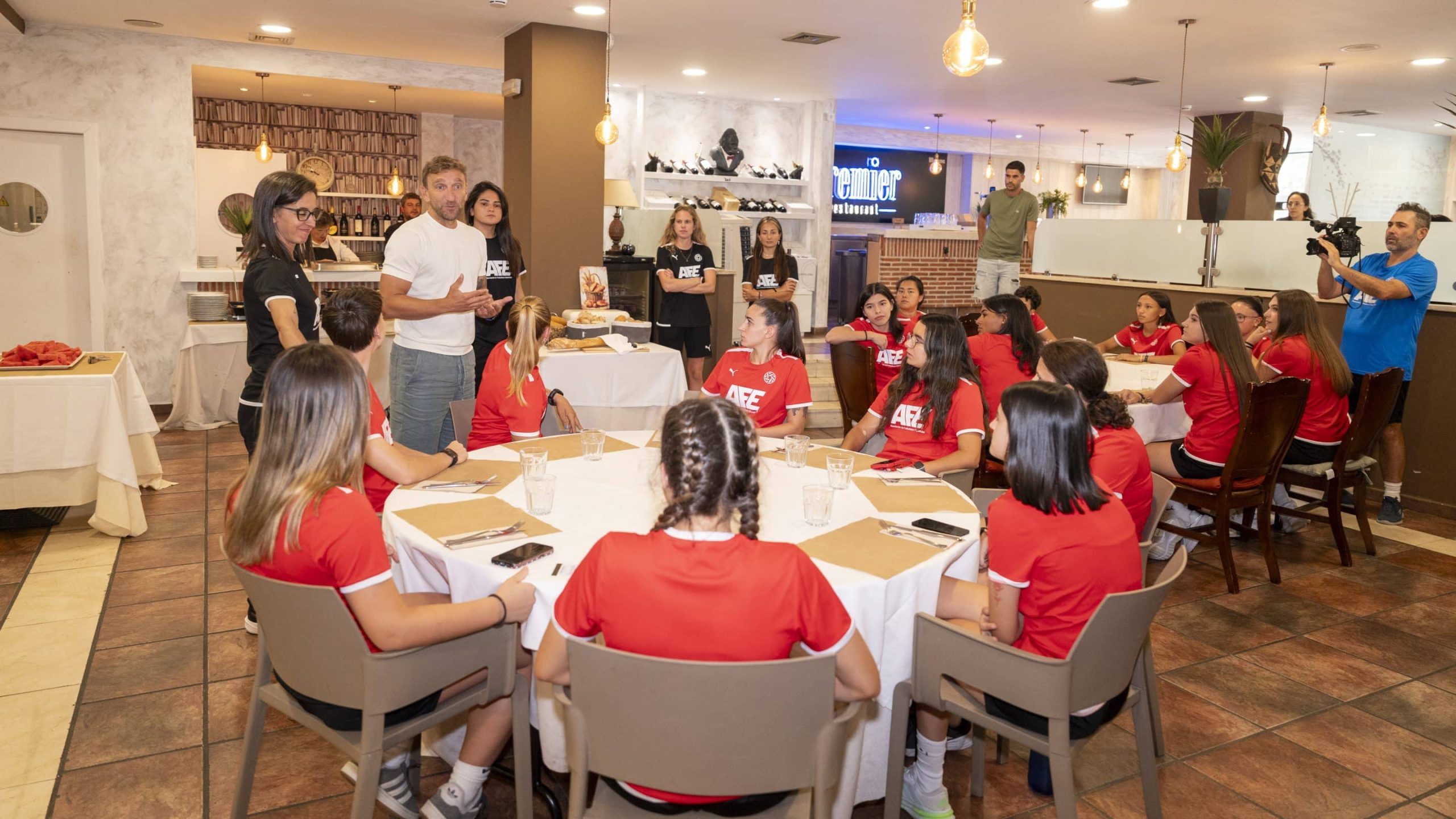 Llegada de la concentración de Sesiones AFE FutFem