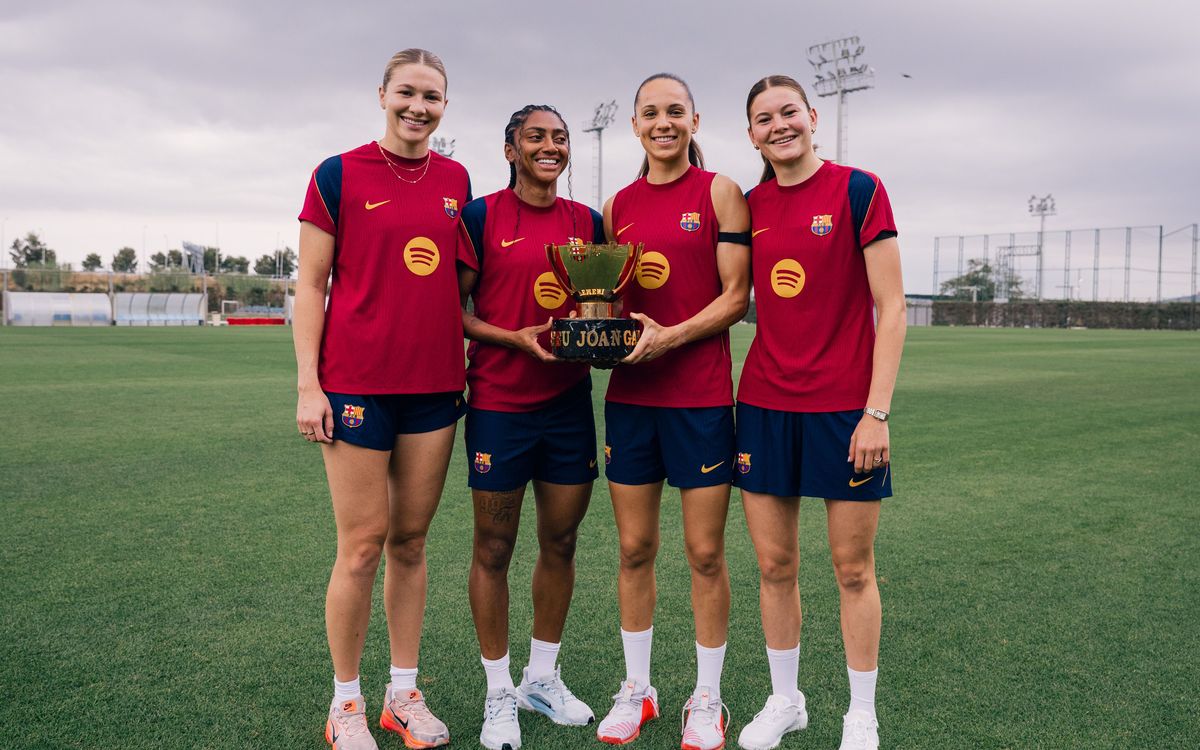 FC Barcelona Femení en el entrenamiento previo al inicio de la Liga F 2026/27 — el equipo pierde a Esmee Brugts por lesión en el tibial posterior