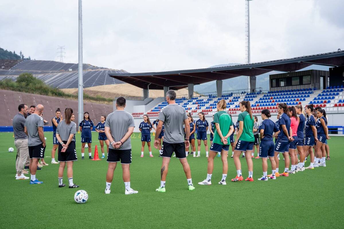 Primer entrenamiento de pretemporada de la SD Eibar Femenino 2026/27 en Areitio