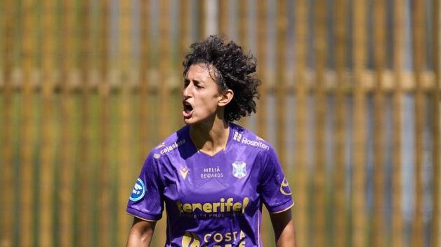 Elba rescata un punto para el Costa Adeje Tenerife en el descuento de Zubieta