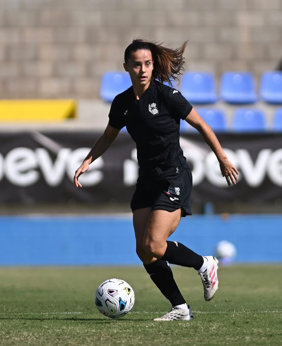 La Real Sociedad femenino durante el empate ante el Badalona en Palamós