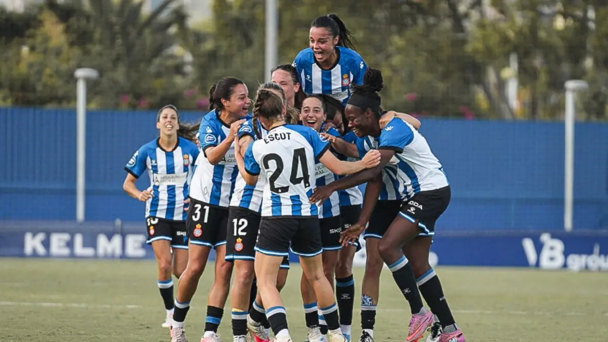 Las jugadoras del Espanyol Femenino celebran un gol ante el Madrid CFF